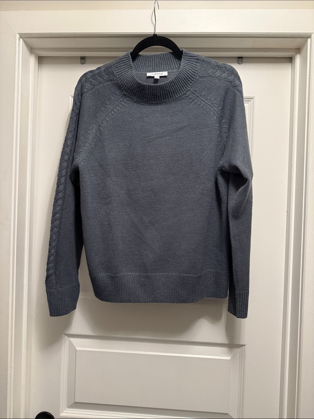 Mystyle Crewneck Cable-Trim Sweater - Gray